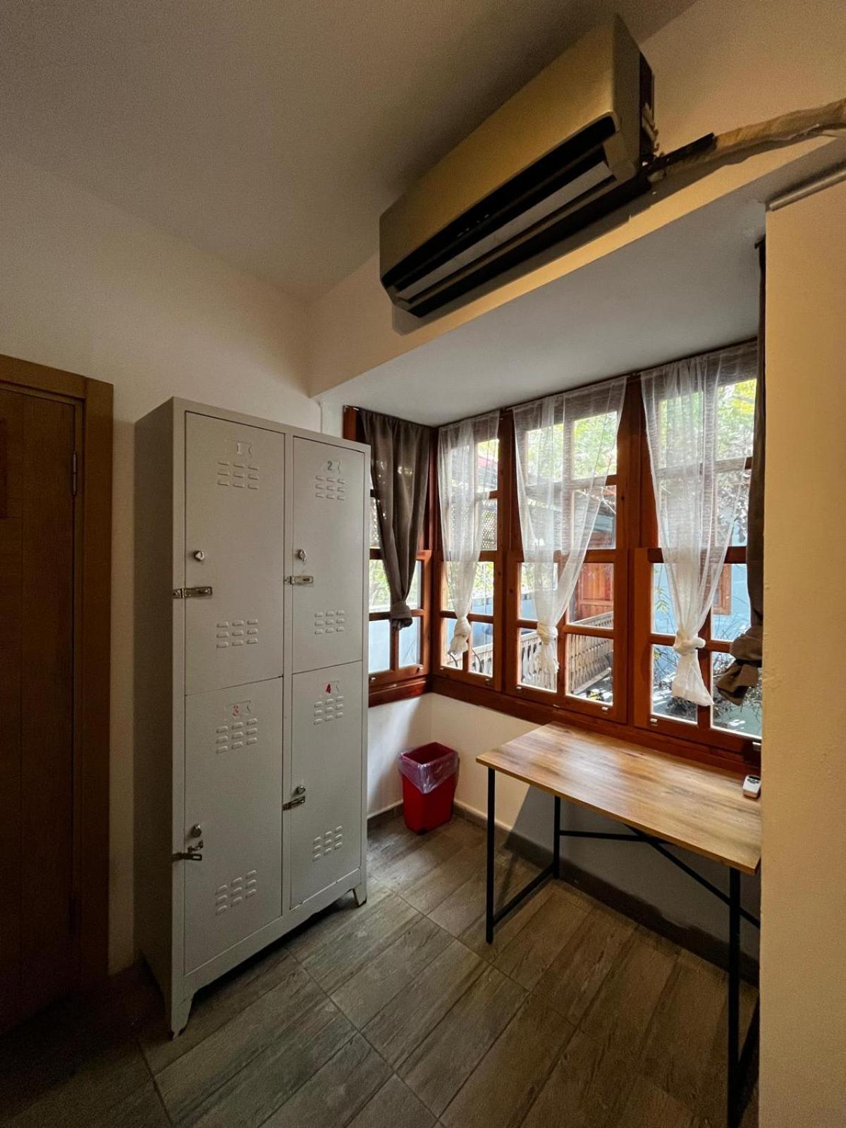 Kuyu Beergarden Hostel Antalya Luaran gambar