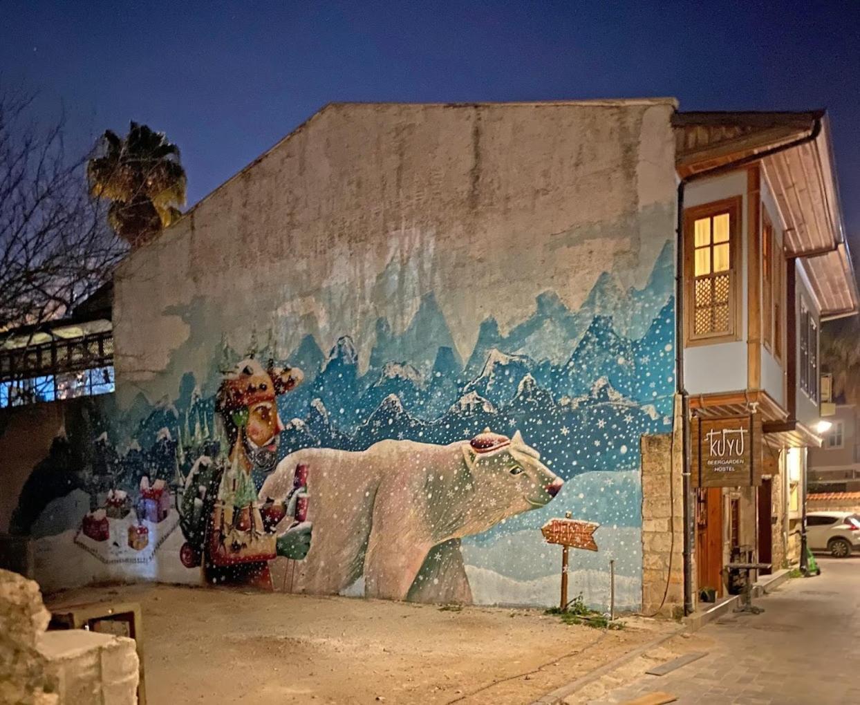 Kuyu Beergarden Hostel Antalya Luaran gambar