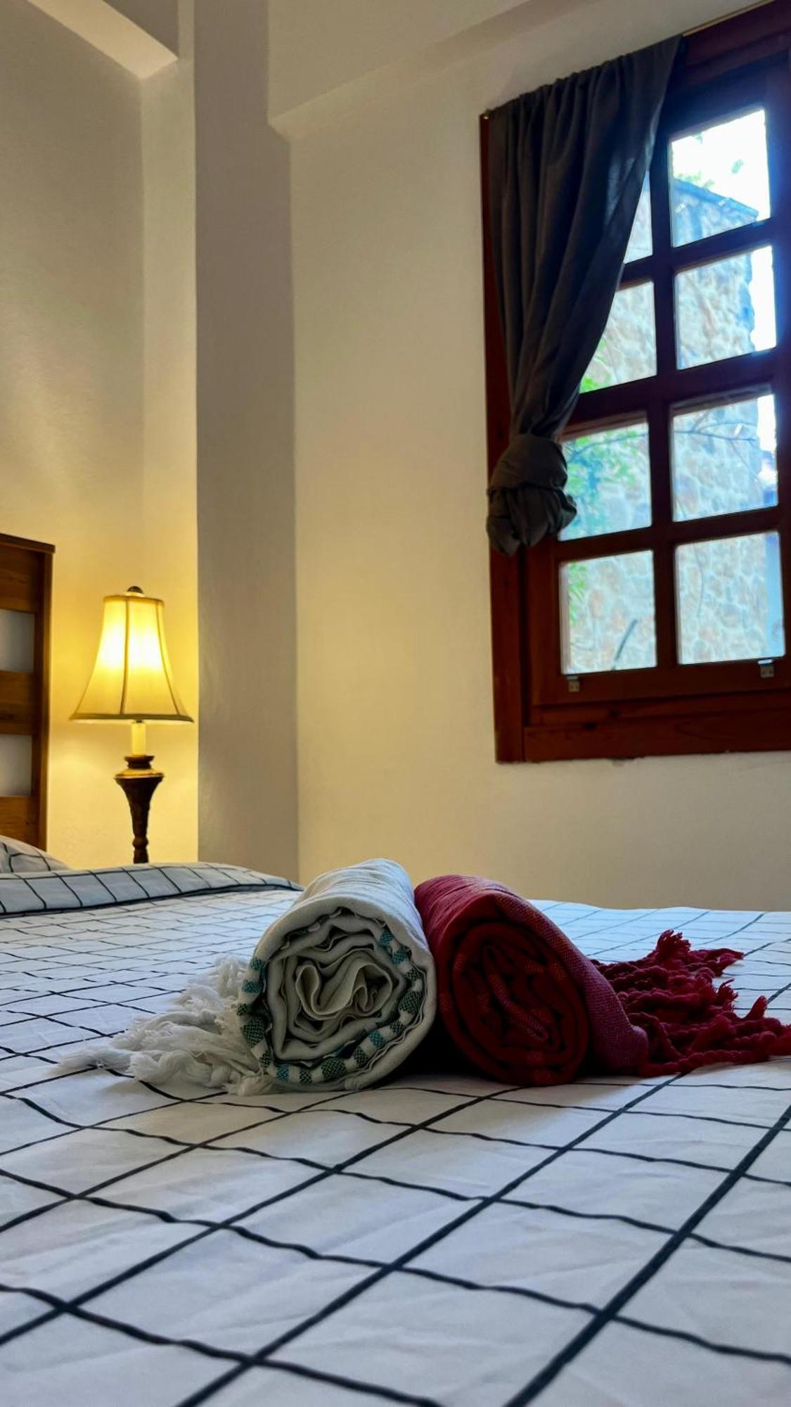 Kuyu Beergarden Hostel Antalya Luaran gambar
